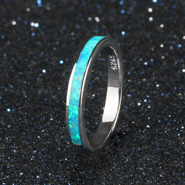 Simple single-circle opal ring