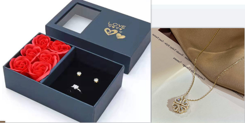 Magnetic Folding Heart Shaped Four Leaf Clover Pendant Love