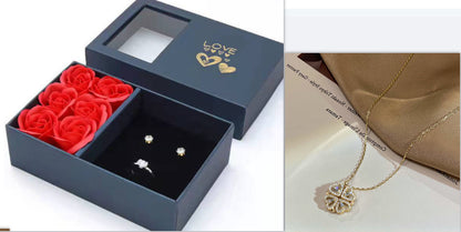 Magnetic Folding Heart Shaped Four Leaf Clover Pendant Love